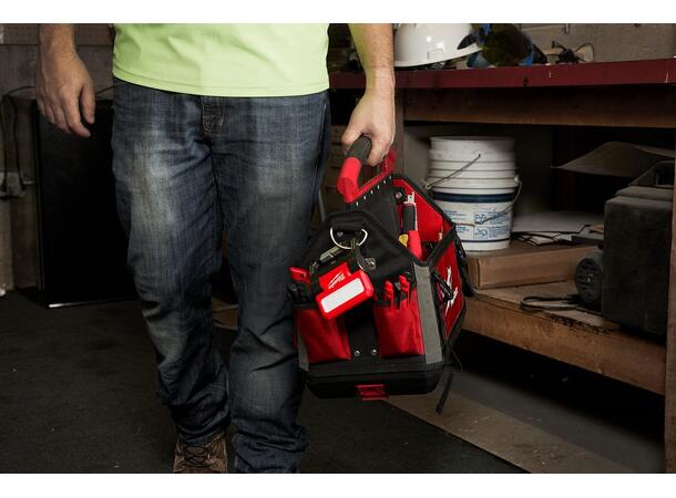 Milwaukee arbeidslampe (550 lumen) L4 FFL-301 